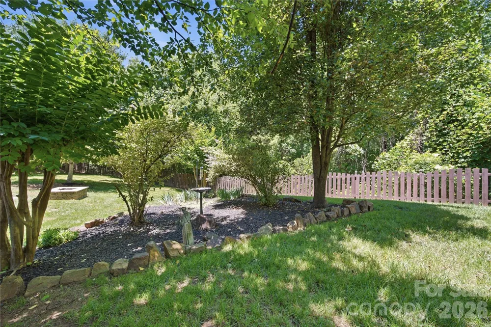 8465 Mossy Cup Trail Harrisburg, NC 28075