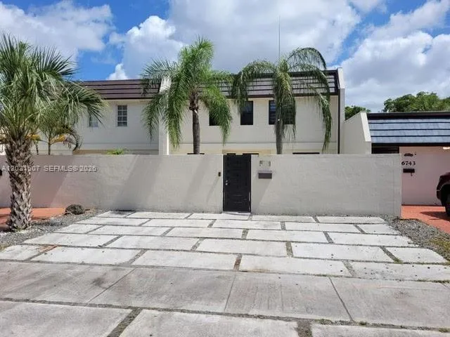 6747 Crooked Palm Ter #6747 Miami Lakes, FL 33014