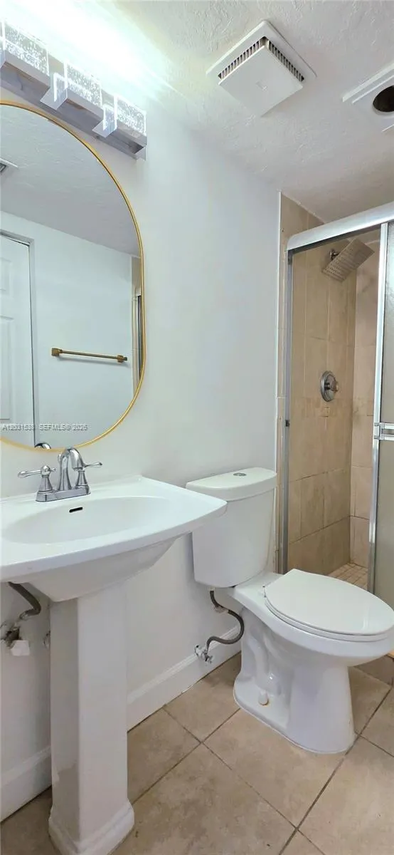 608 Commodore Dr Plantation, FL 33325