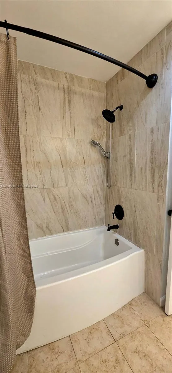 608 Commodore Dr Plantation, FL 33325