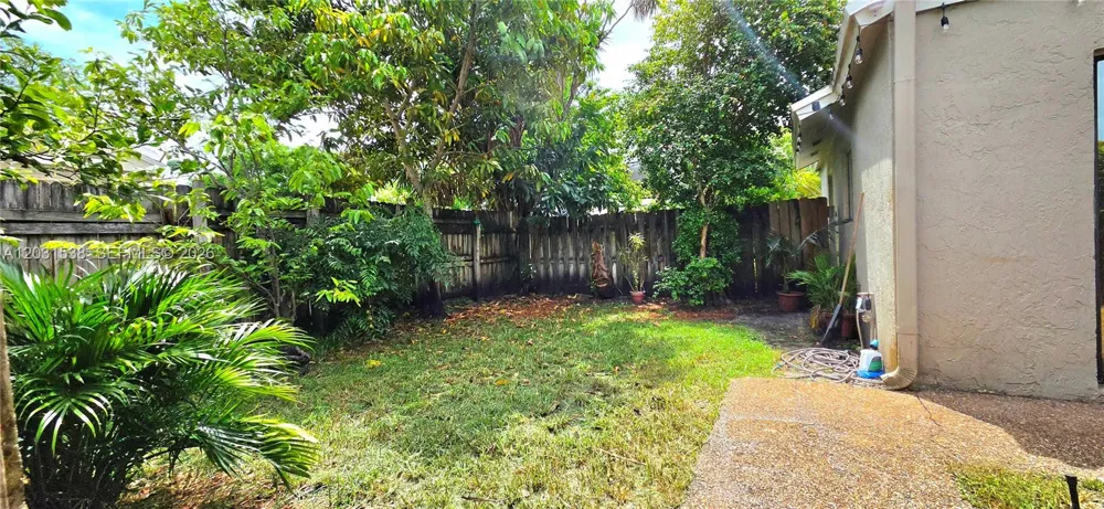 608 Commodore Dr Plantation, FL 33325