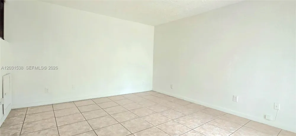 608 Commodore Dr Plantation, FL 33325