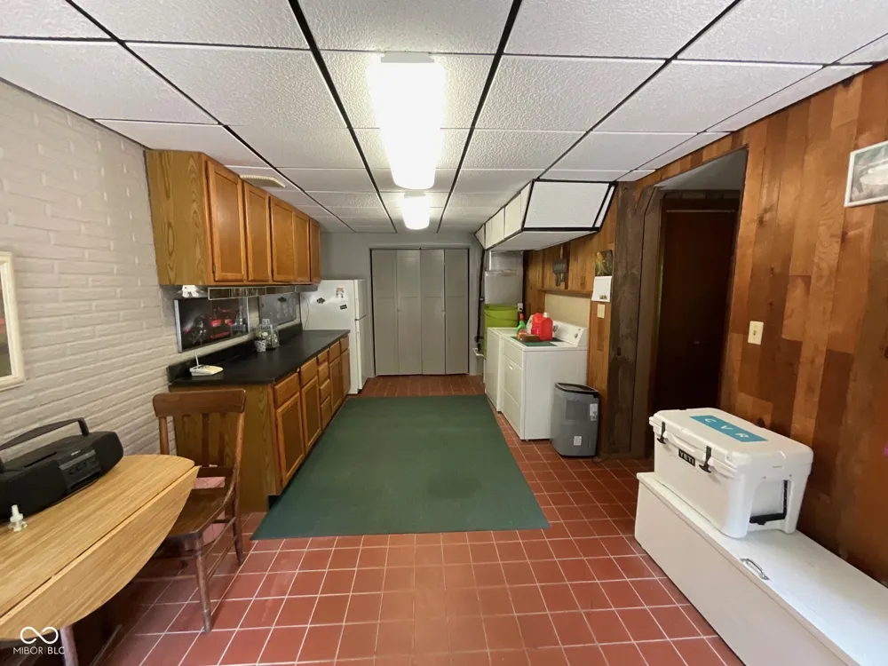 9558 E Keep Lane Rockville, IN 47872