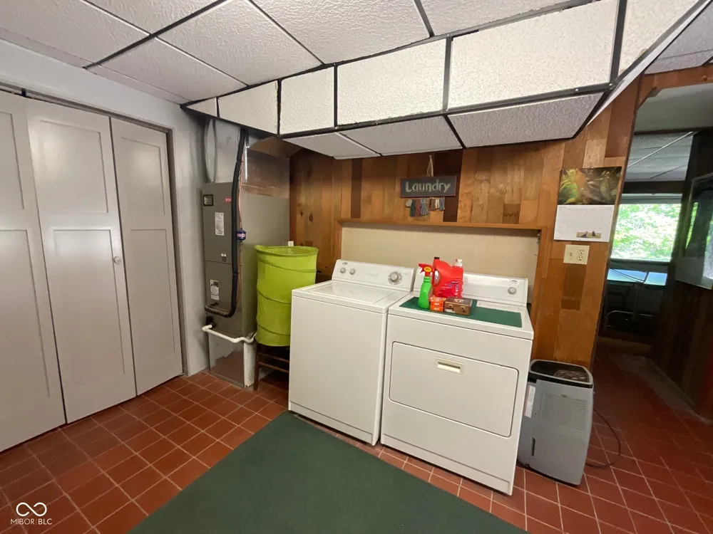9558 E Keep Lane Rockville, IN 47872