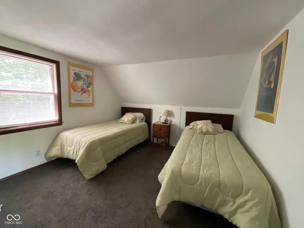 9558 E Keep Lane Rockville, IN 47872