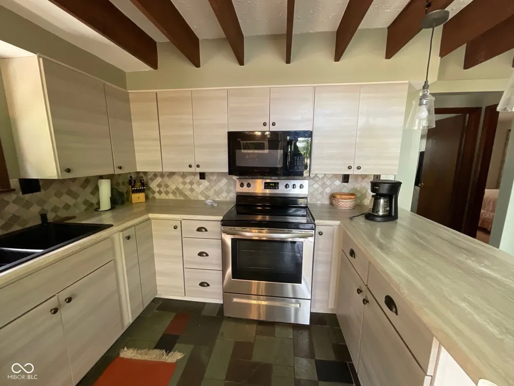 9558 E Keep Lane Rockville, IN 47872