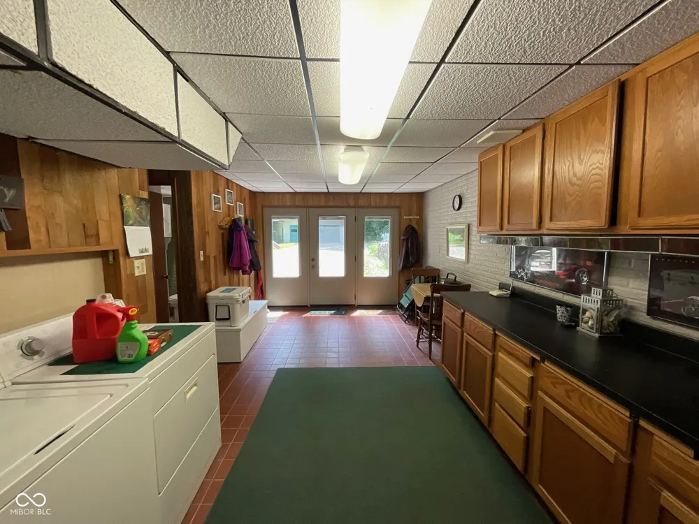 9558 E Keep Lane Rockville, IN 47872