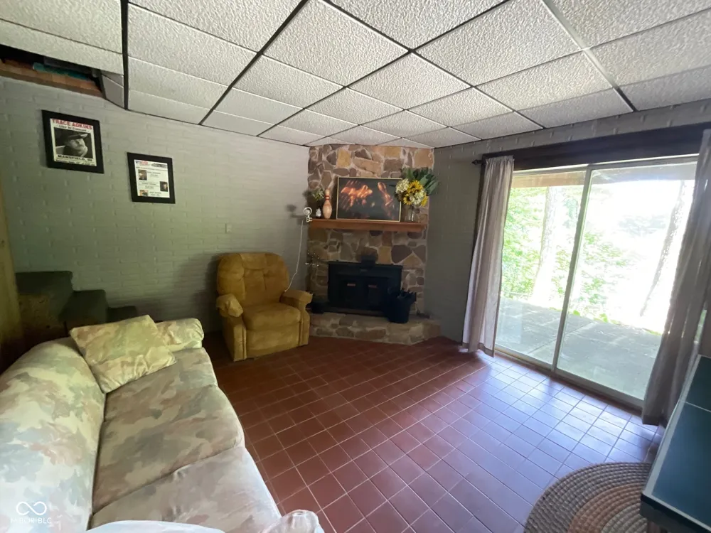 9558 E Keep Lane Rockville, IN 47872
