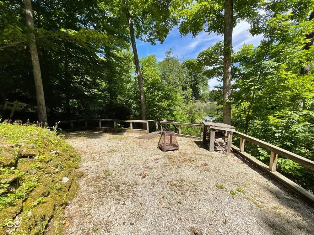 9558 E Keep Lane Rockville, IN 47872