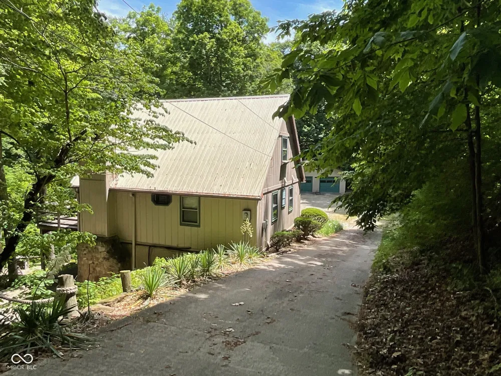 9558 E Keep Lane Rockville, IN 47872