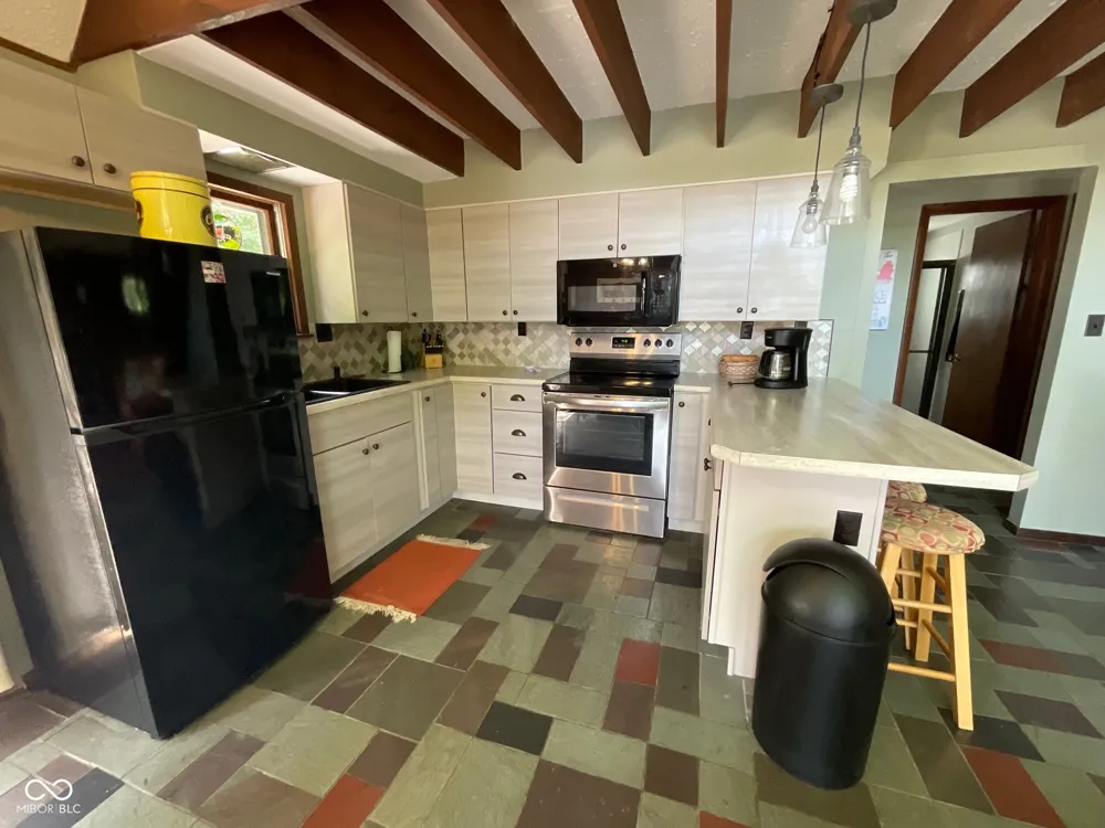 9558 E Keep Lane Rockville, IN 47872