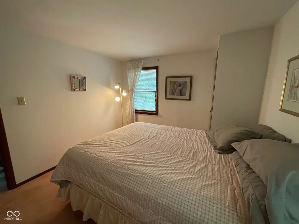 9558 E Keep Lane Rockville, IN 47872