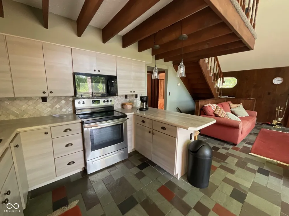 9558 E Keep Lane Rockville, IN 47872