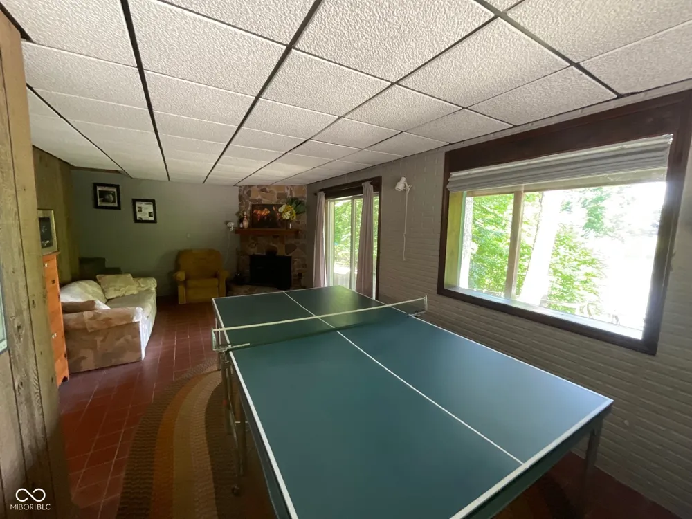 9558 E Keep Lane Rockville, IN 47872