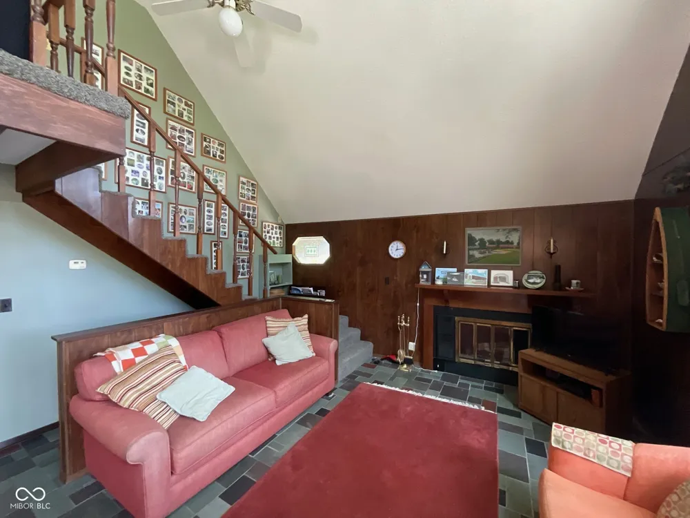 9558 E Keep Lane Rockville, IN 47872
