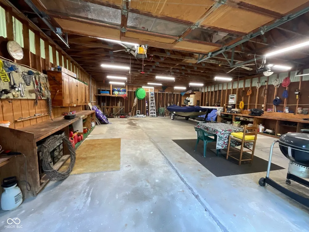 9558 E Keep Lane Rockville, IN 47872