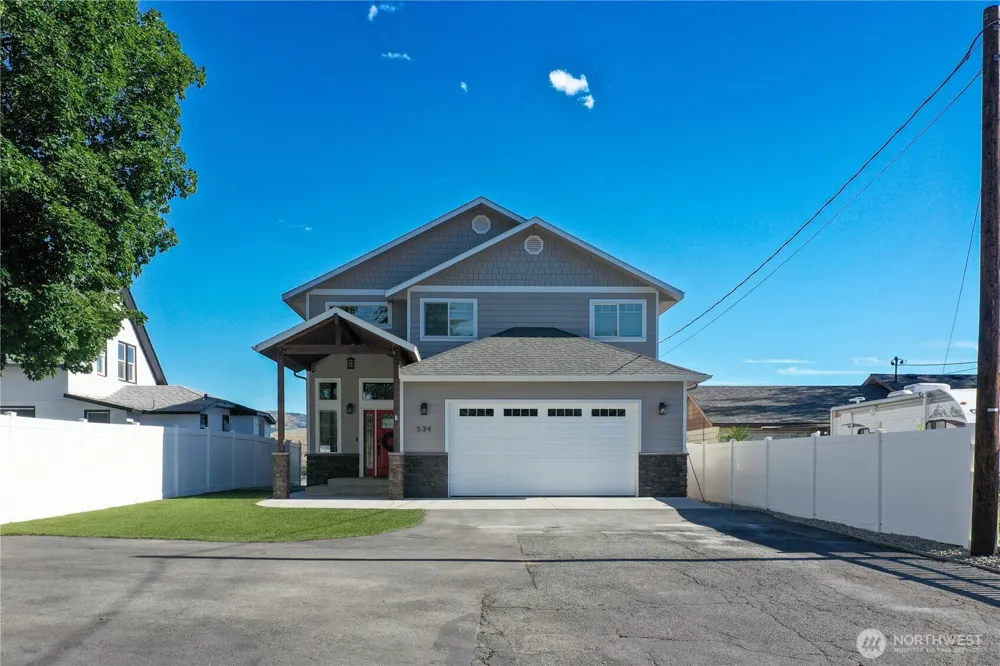 534 Dewberry Avenue E Omak, WA 98841