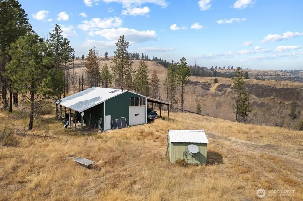 31725 Hawk Creek Ranch Rd Davenport, WA 99122