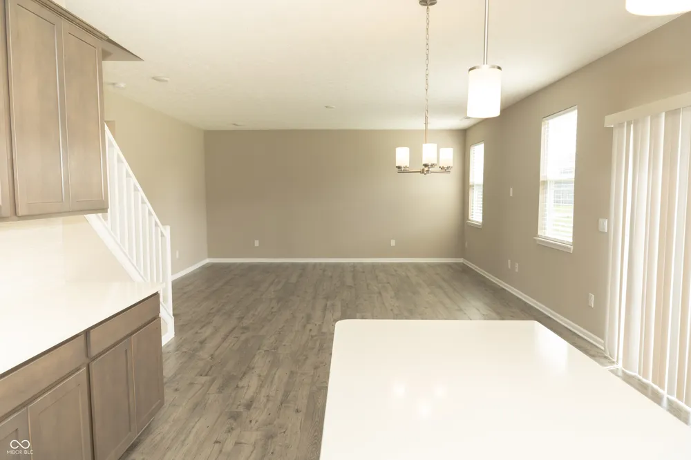 160 Thorpe Drive Whiteland, IN 46184