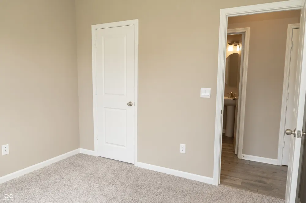 160 Thorpe Drive Whiteland, IN 46184