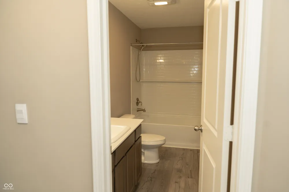 160 Thorpe Drive Whiteland, IN 46184