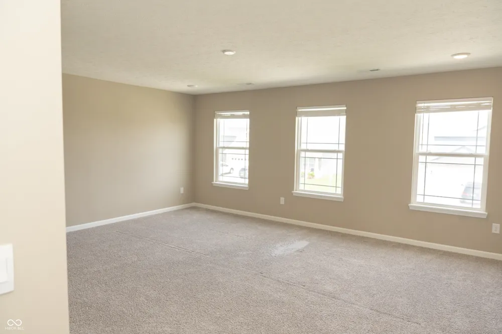160 Thorpe Drive Whiteland, IN 46184