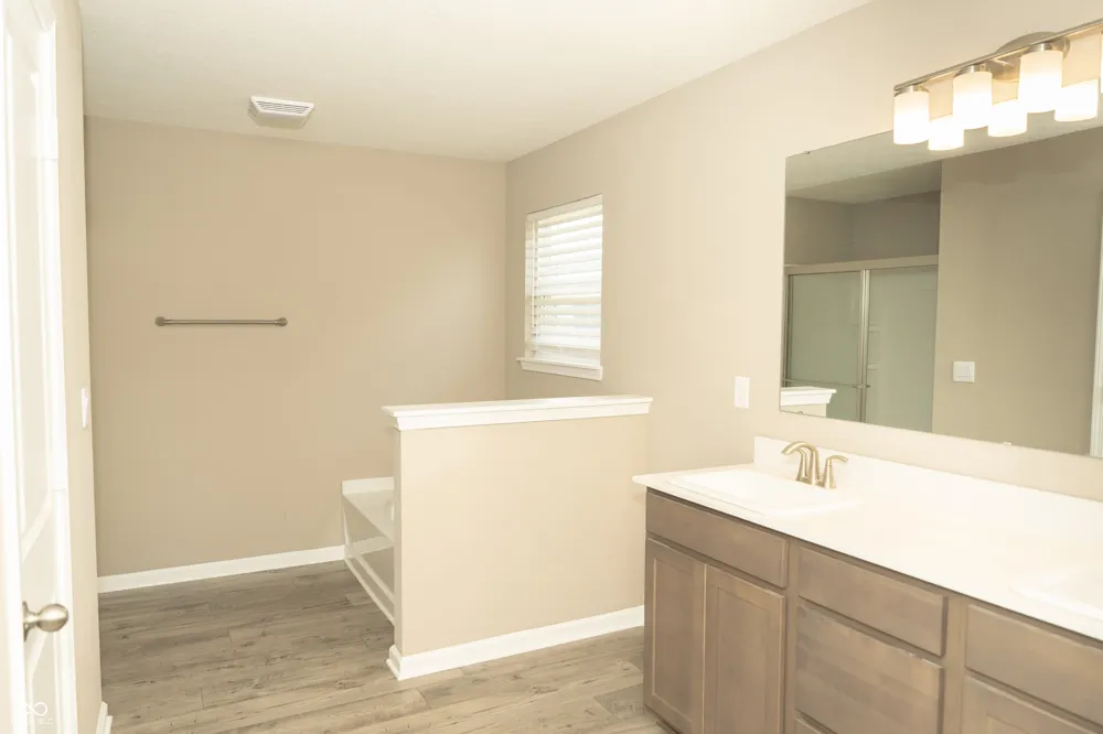160 Thorpe Drive Whiteland, IN 46184