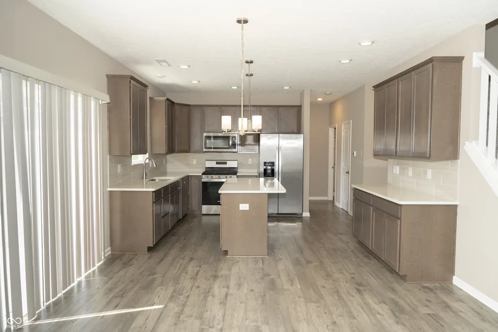 160 Thorpe Drive Whiteland, IN 46184