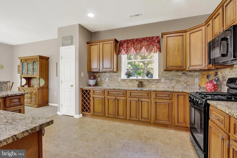 143 BITTERN DRIVE Gettysburg, PA 17325