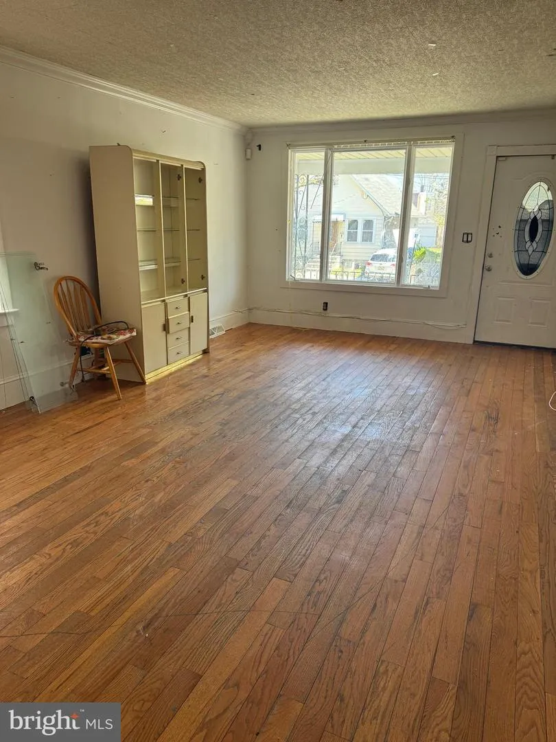 437 HOME AVENUE Trenton, NJ 08611