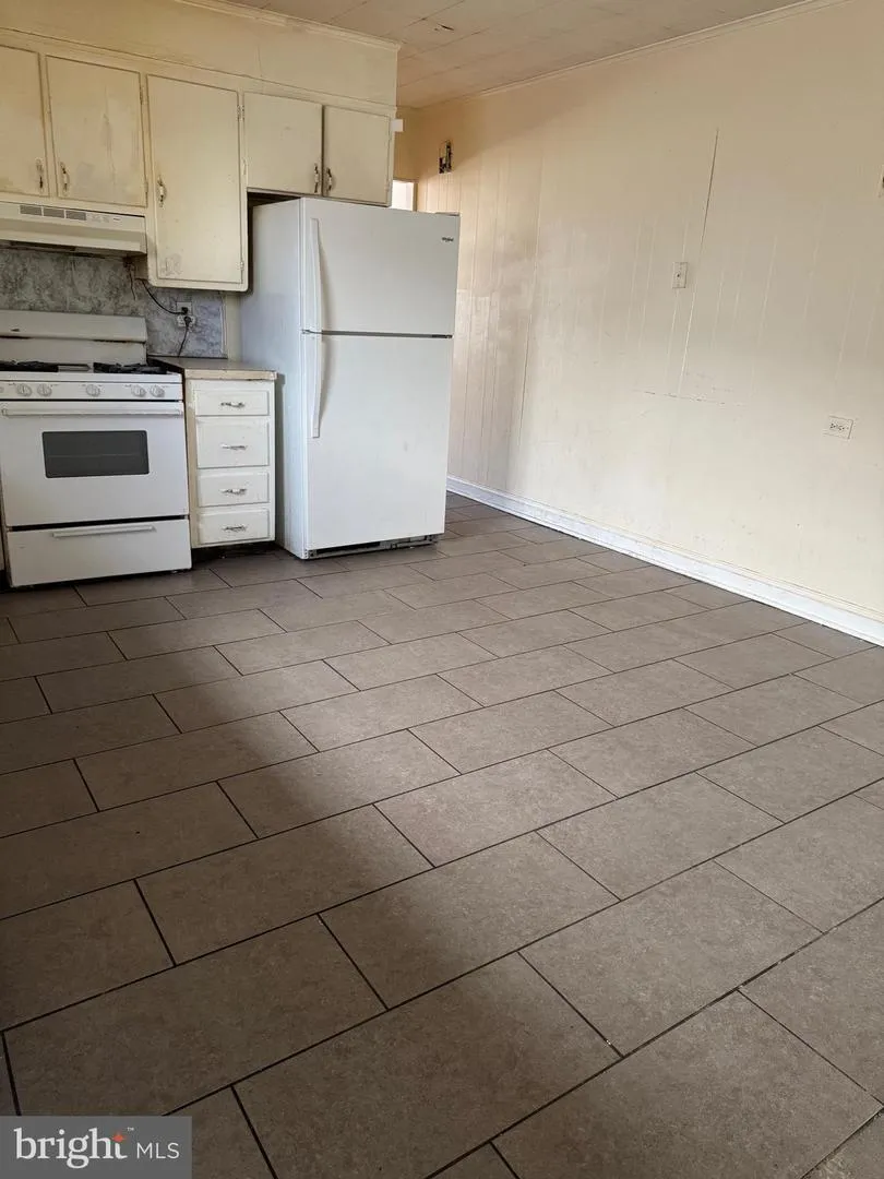 437 HOME AVENUE Trenton, NJ 08611