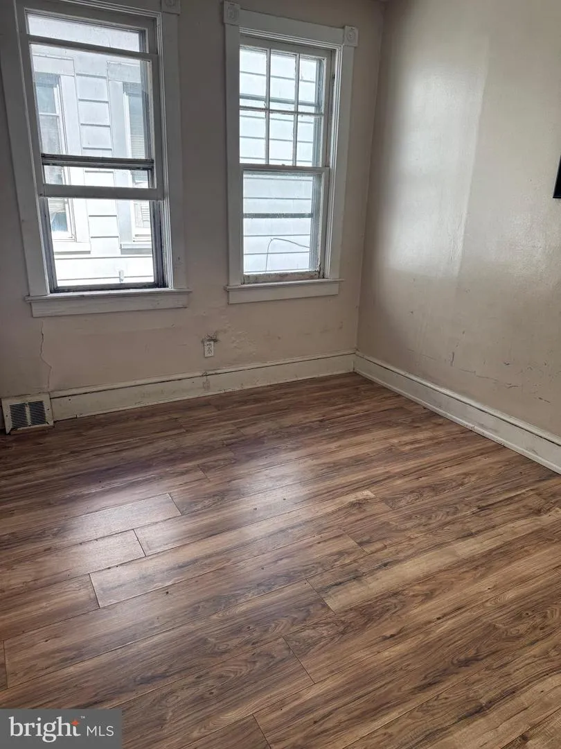 437 HOME AVENUE Trenton, NJ 08611