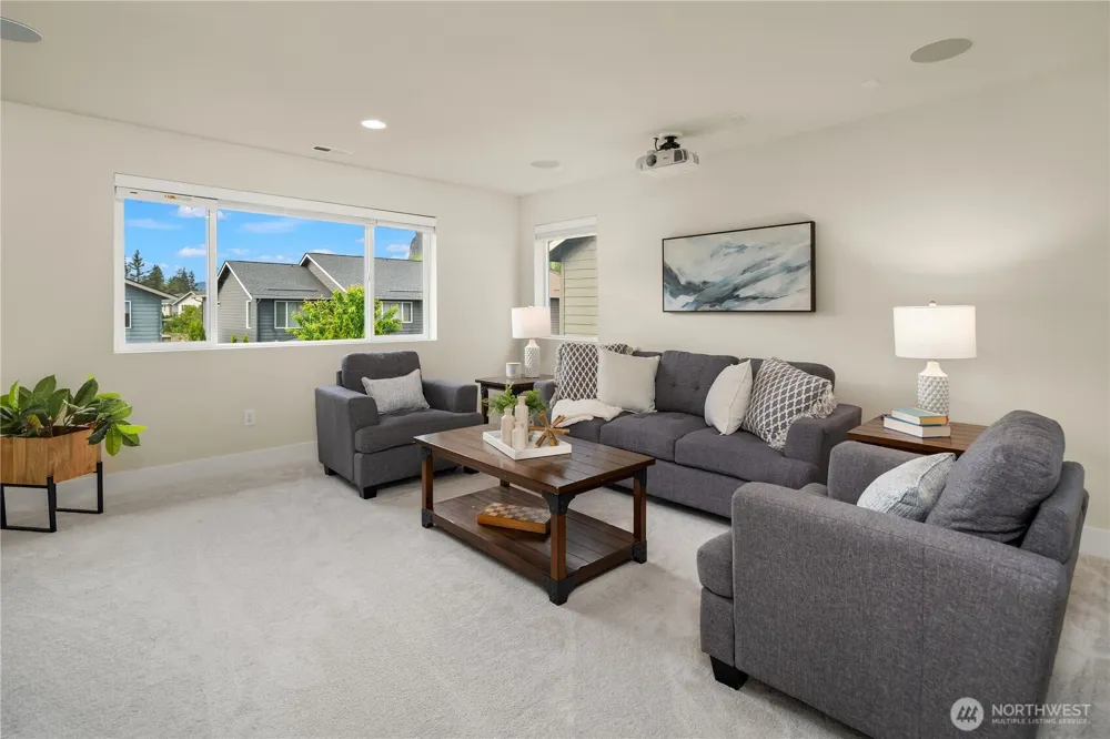 336 Zemp Way NE North Bend, WA 98045