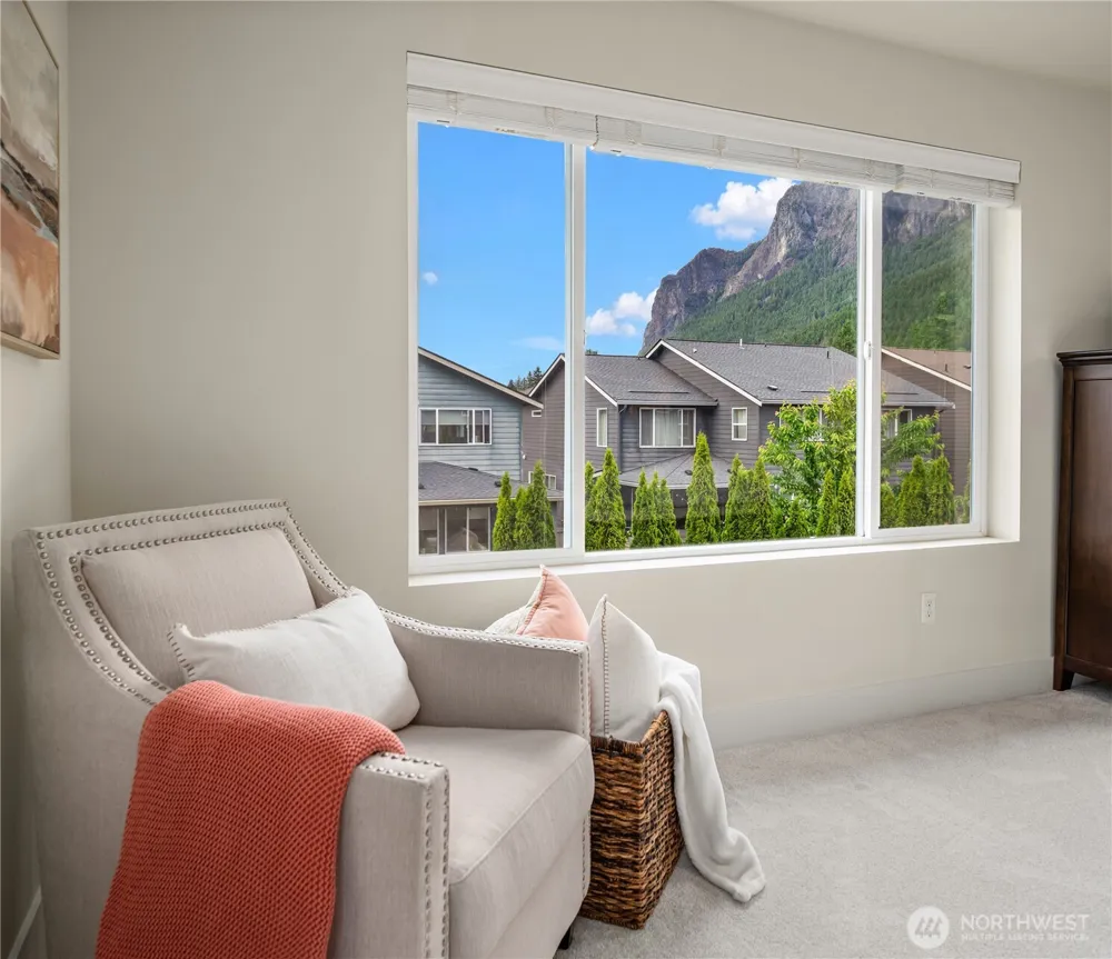 336 Zemp Way NE North Bend, WA 98045