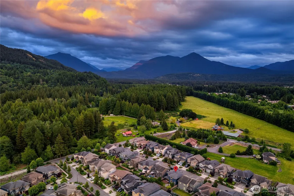 336 Zemp Way NE North Bend, WA 98045