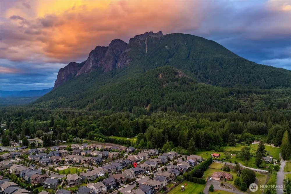 336 Zemp Way NE North Bend, WA 98045