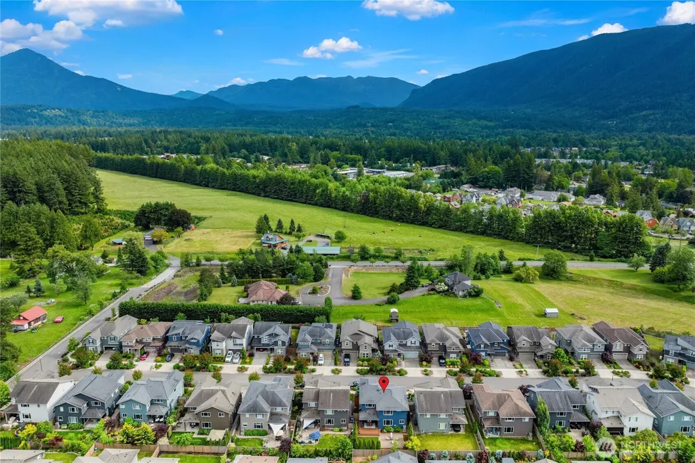 336 Zemp Way NE North Bend, WA 98045