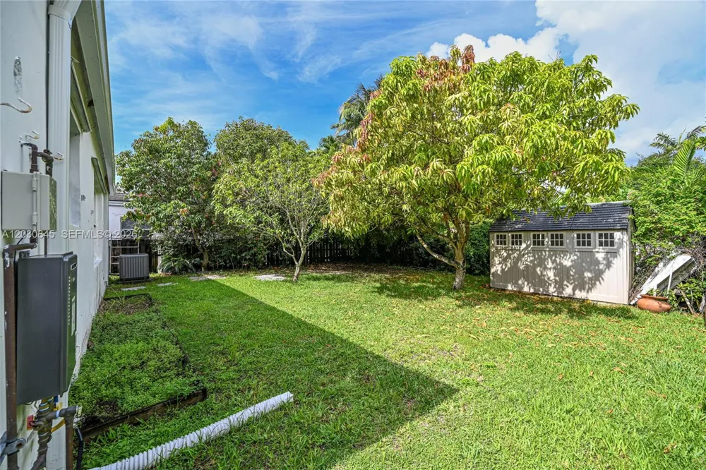 8942 Carlyle Ave Surfside, FL 33154