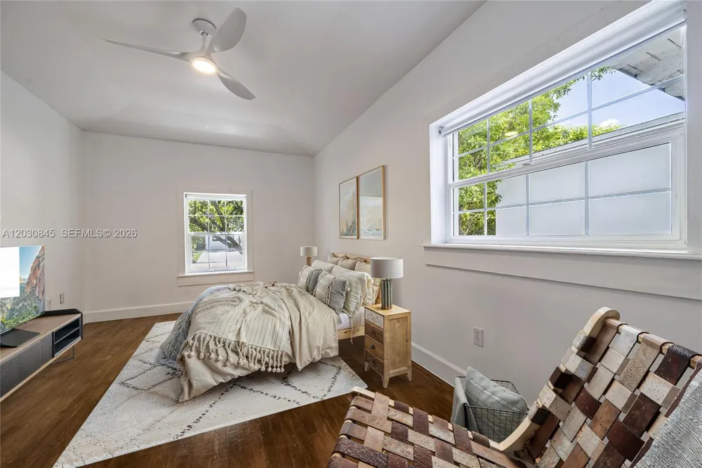 8942 Carlyle Ave Surfside, FL 33154