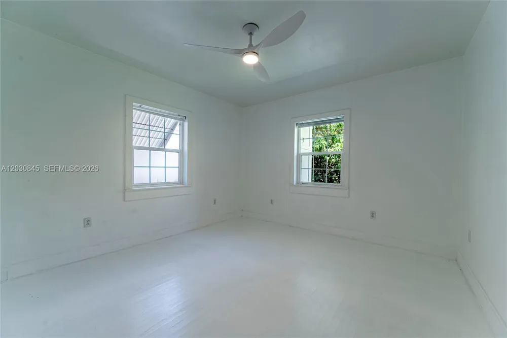 8942 Carlyle Ave Surfside, FL 33154