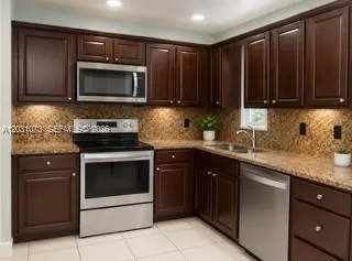 7551 SW 42nd Pl Davie, FL 33314