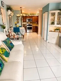 7551 SW 42nd Pl Davie, FL 33314