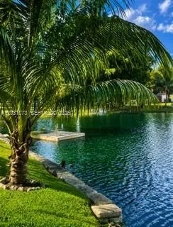 7551 SW 42nd Pl Davie, FL 33314
