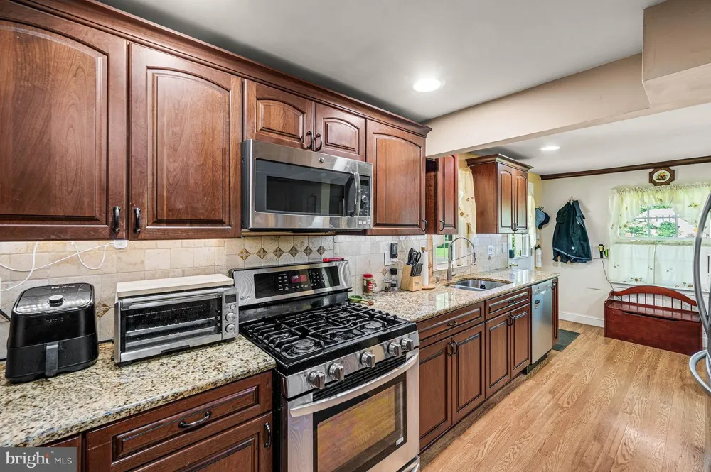 4035 FAIRWAY ROAD Lafayette Hill, PA 19444