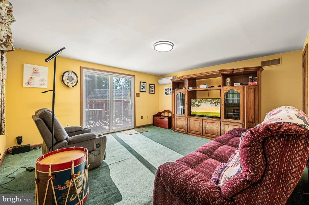 4035 FAIRWAY ROAD Lafayette Hill, PA 19444