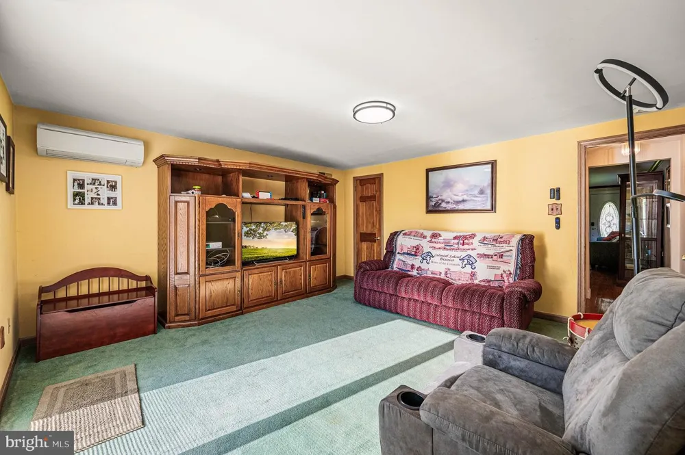 4035 FAIRWAY ROAD Lafayette Hill, PA 19444