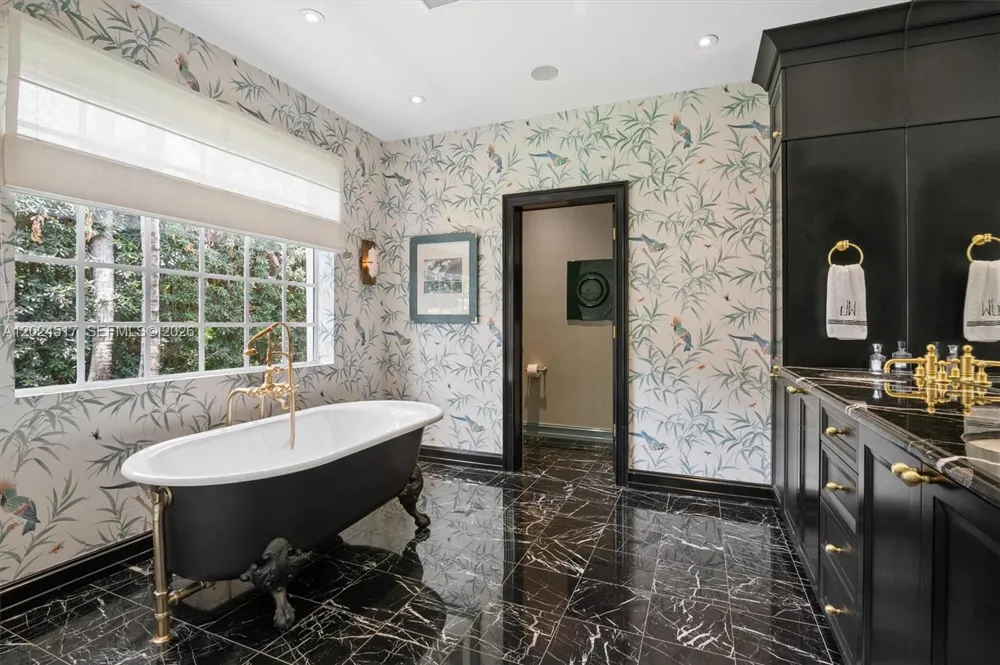 1255 NE 99th St Miami Shores, FL 33138
