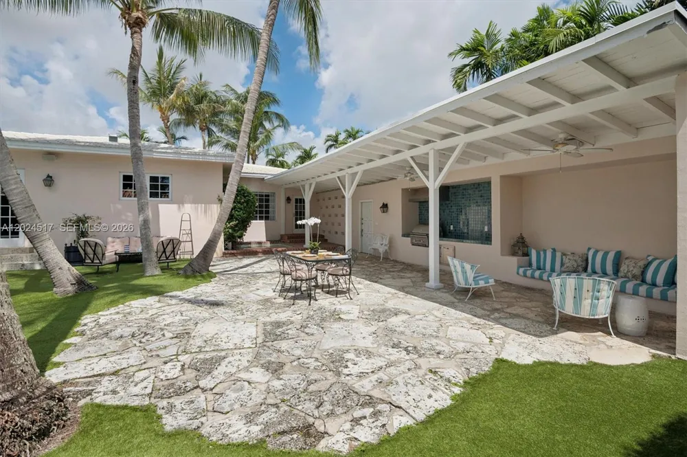 1255 NE 99th St Miami Shores, FL 33138