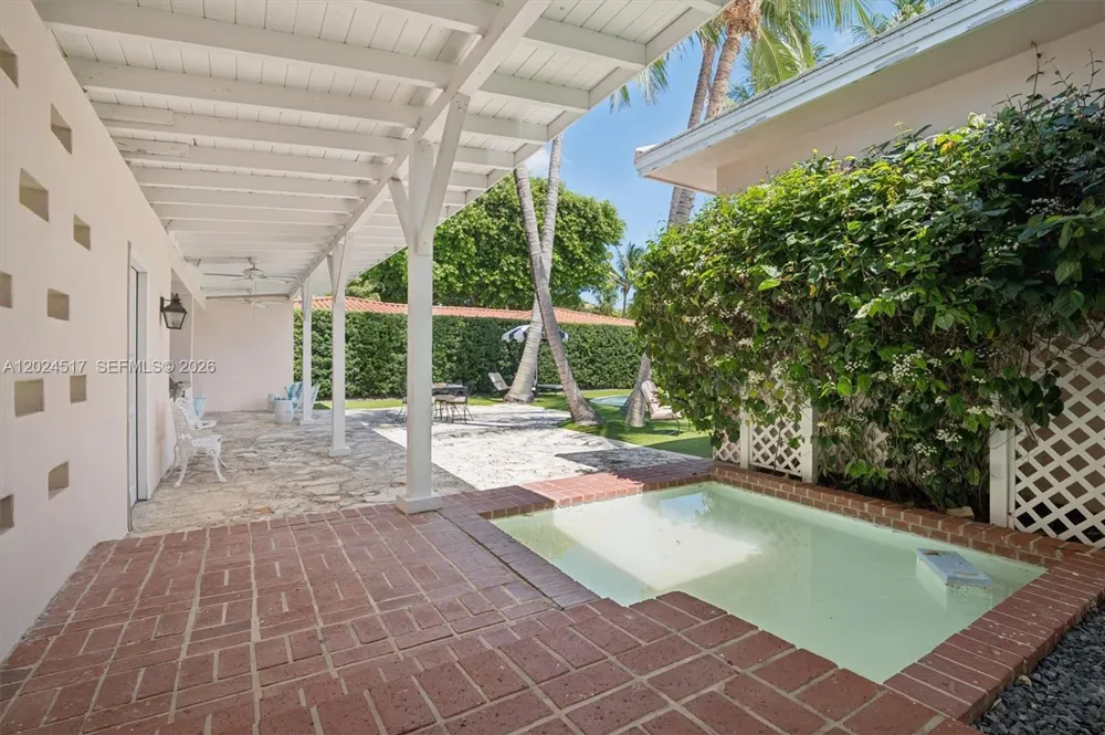 1255 NE 99th St Miami Shores, FL 33138