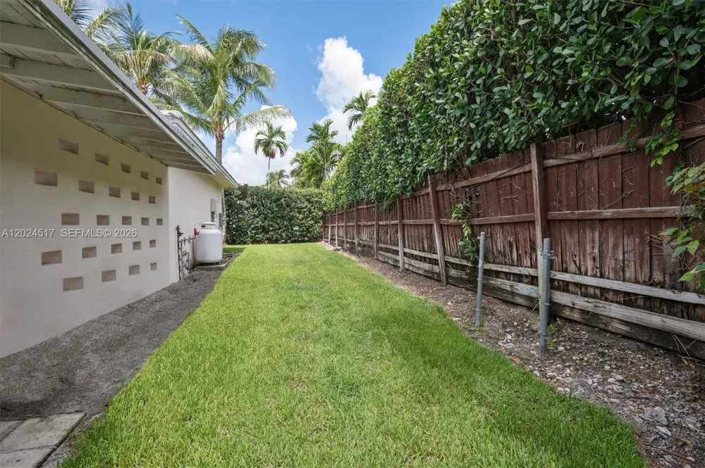 1255 NE 99th St Miami Shores, FL 33138